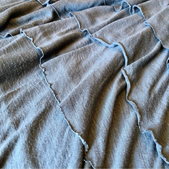 Gray layered tank top - Picture 4 of 6